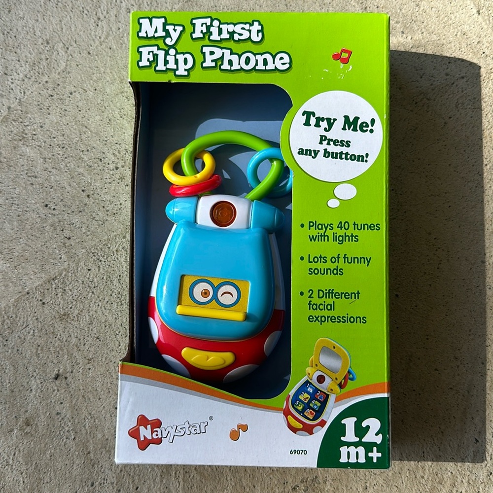 Kids play phone
